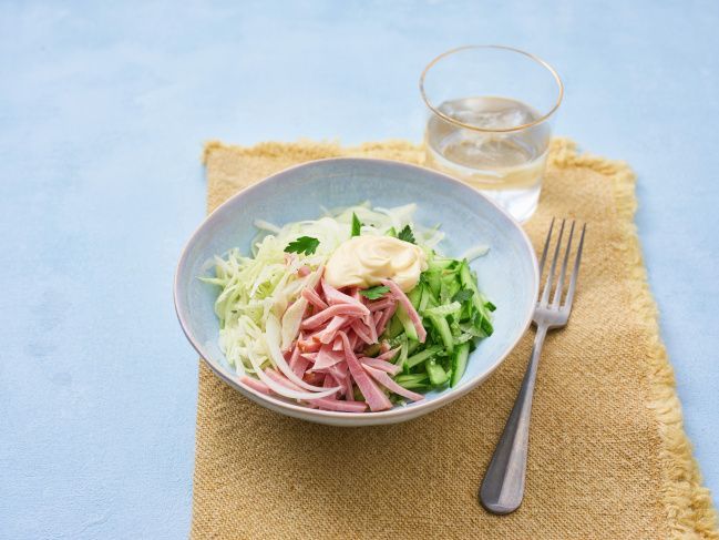 Салат с ветчиной и свежими огурцами
